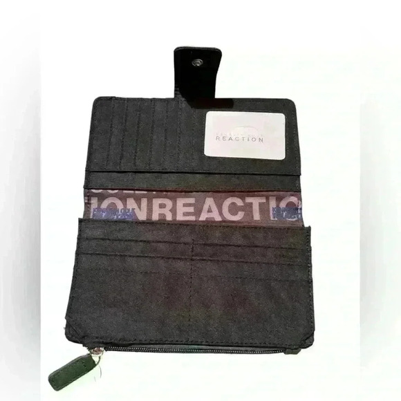 Kenneth Cole Reaction Wallet- Green - Picture 3 of 5